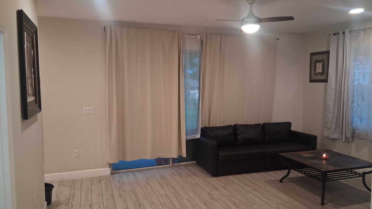 Photo of Livingroom in Taft