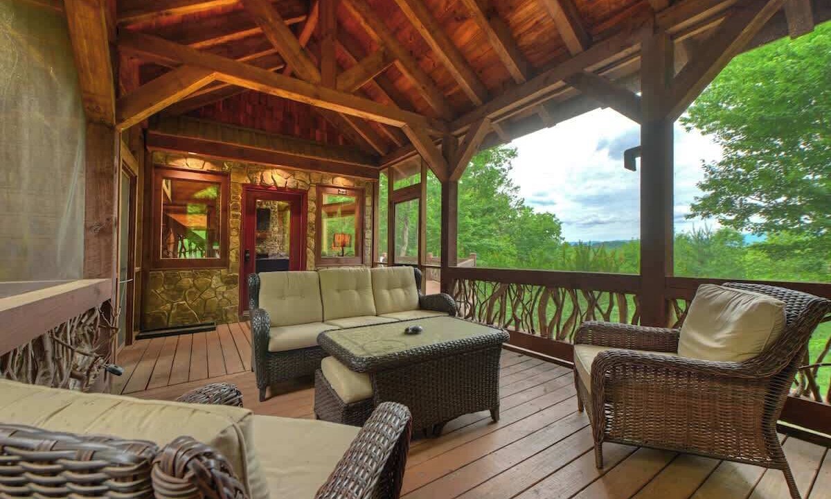 Photo of Patio Balcony in Mineral Bluff
