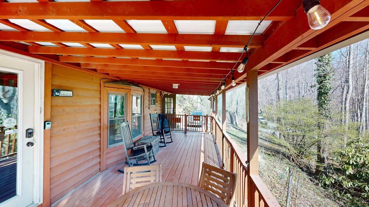 Photo of Patio Balcony in Gerton