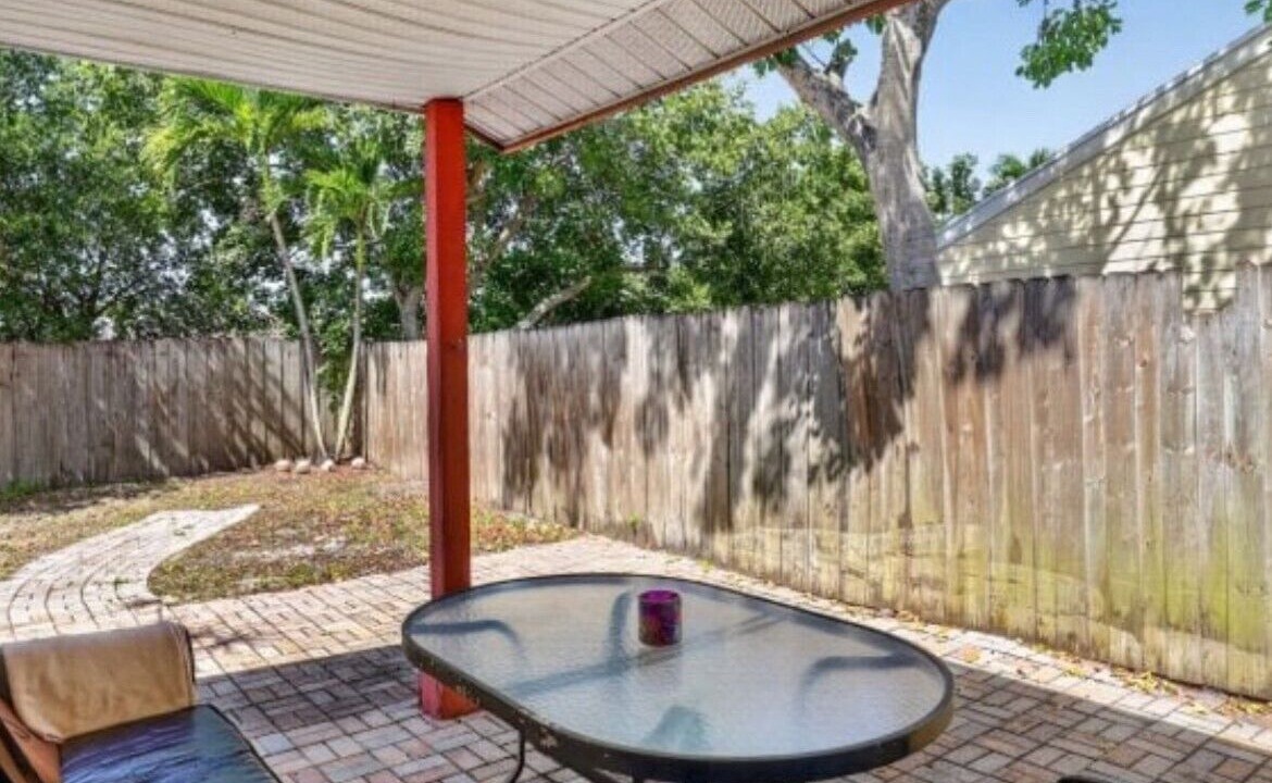 Photo of Outdoor in Lake Worth