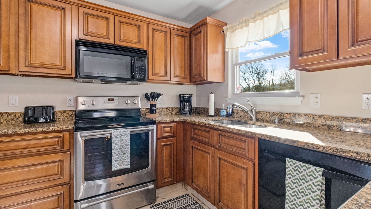 Photo of Kitchen in Stuart Heights - Rivermont