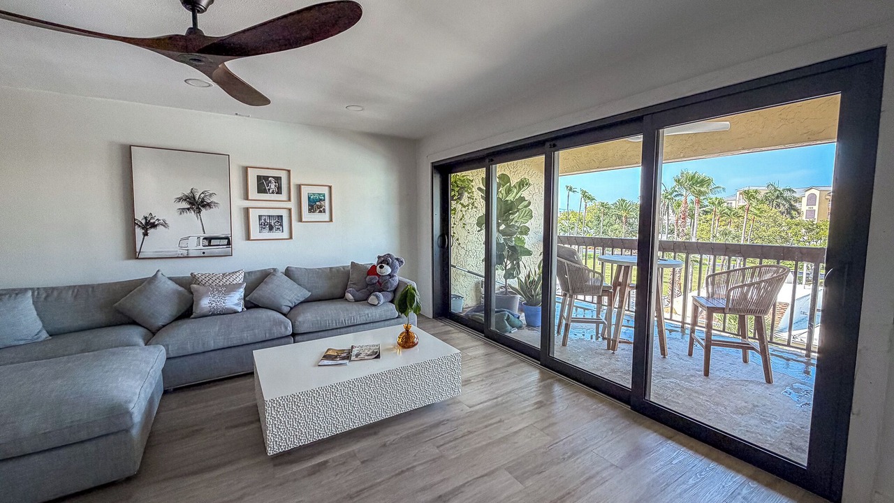 Photo of Livingroom in Madeira Beach