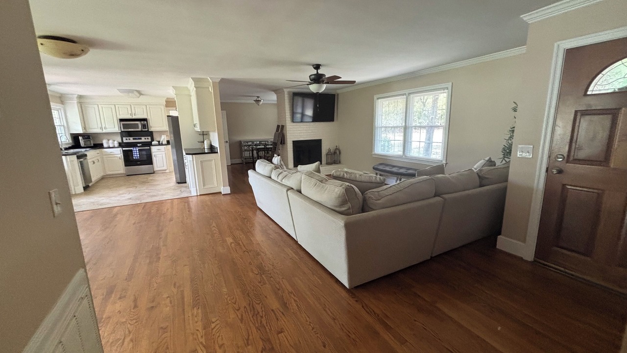 Photo of Livingroom in West Columbia