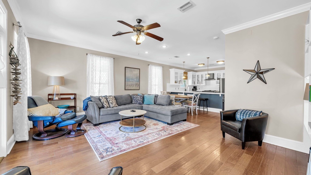Photo of Livingroom in Village of Sugar Beach