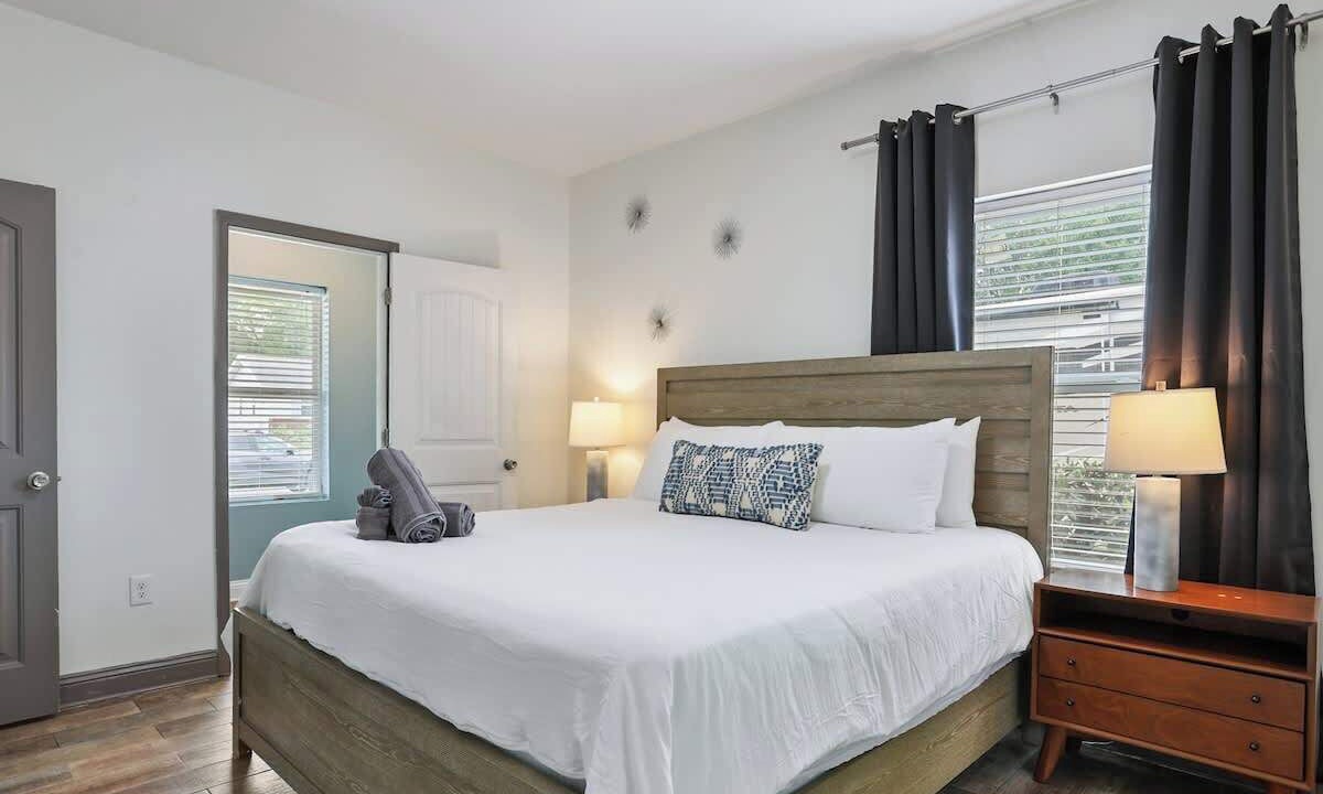 Photo of Bedroom in Thunderbolt