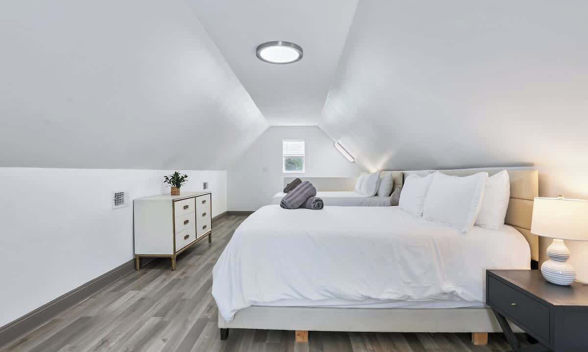 Photo of Bedroom in Thunderbolt