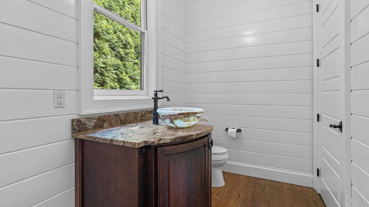 Photo of Bathroom in Glenville