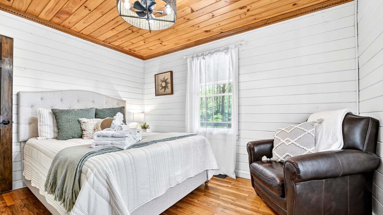 Photo of Bedroom in My Mountain