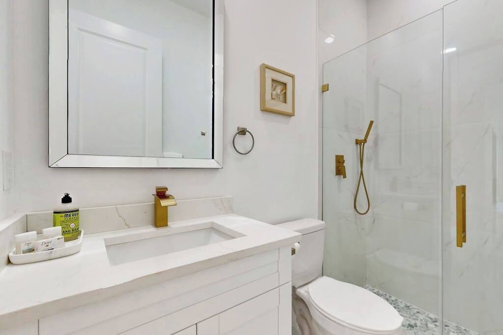 Photo of Bathroom in Diplomat