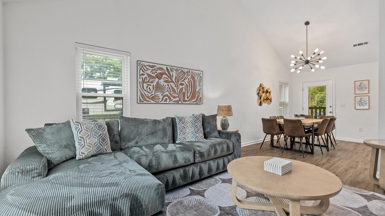 Photo of Livingroom in Mount Pleasant