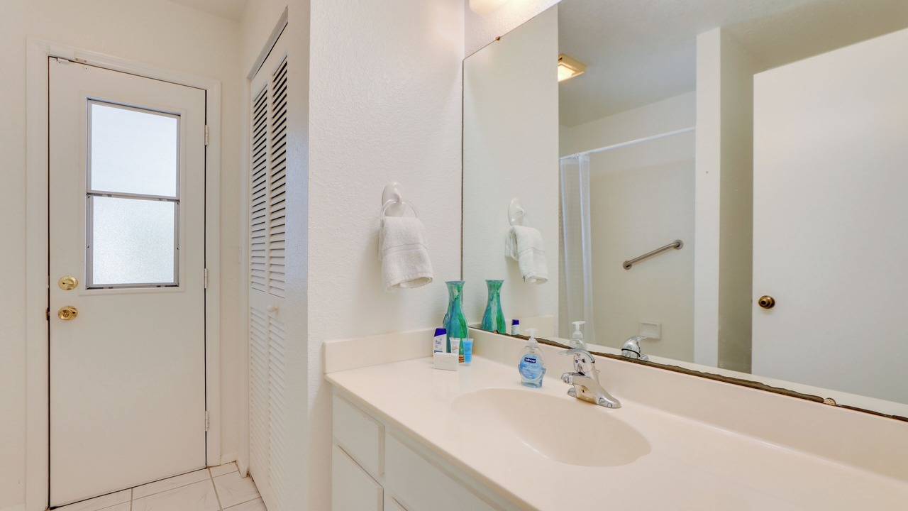 Photo of Bathroom in Long Meadow