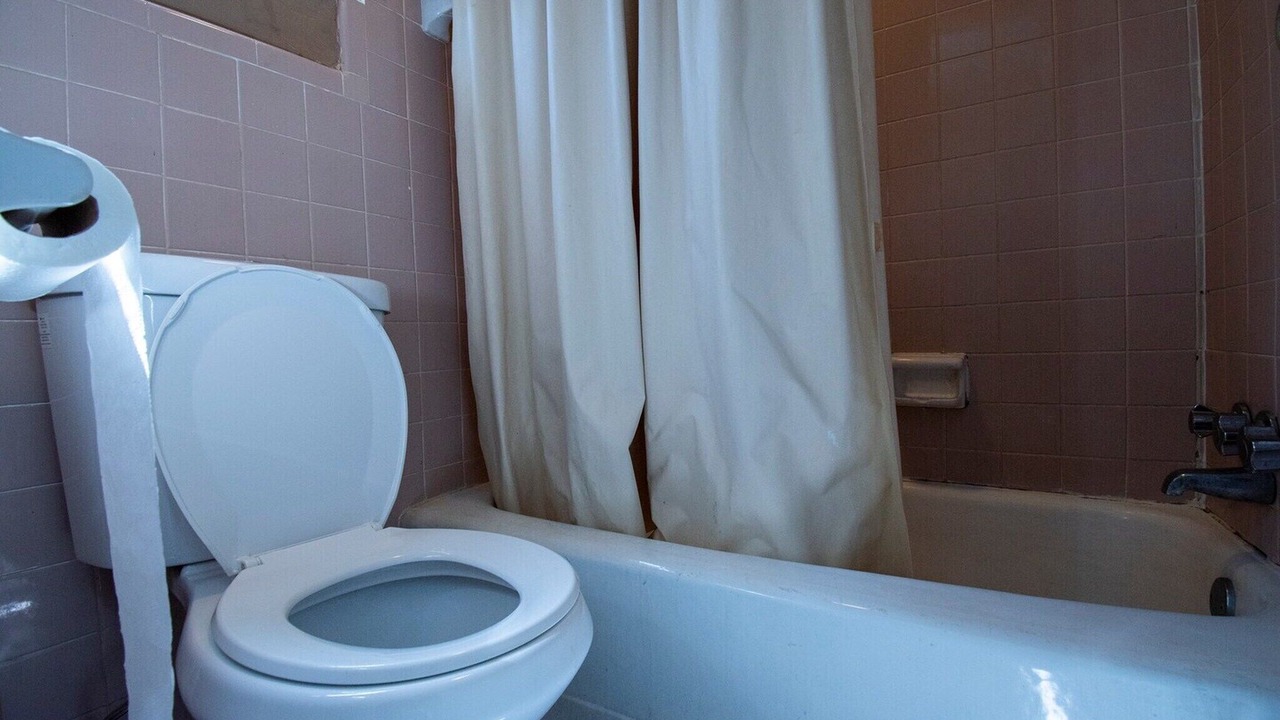 Photo of Bathroom in Calhoun