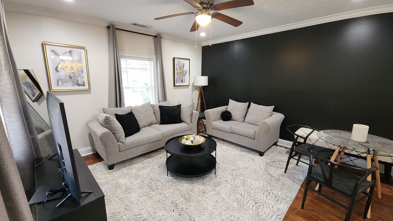 Photo of Livingroom in East Atlanta