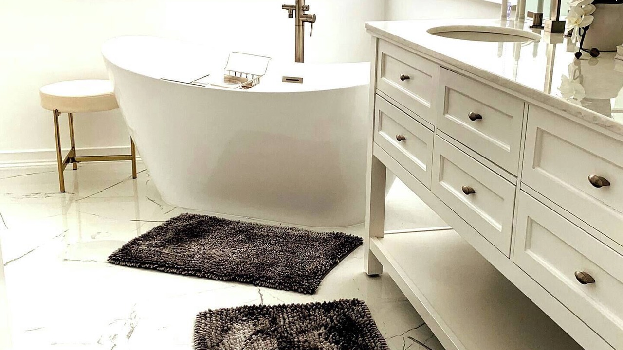 Photo of Bathroom in Ludlam
