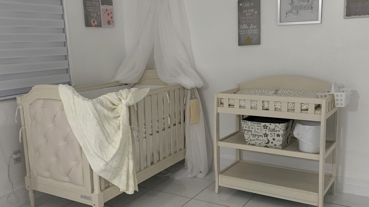 Photo of Bedroom in Ludlam