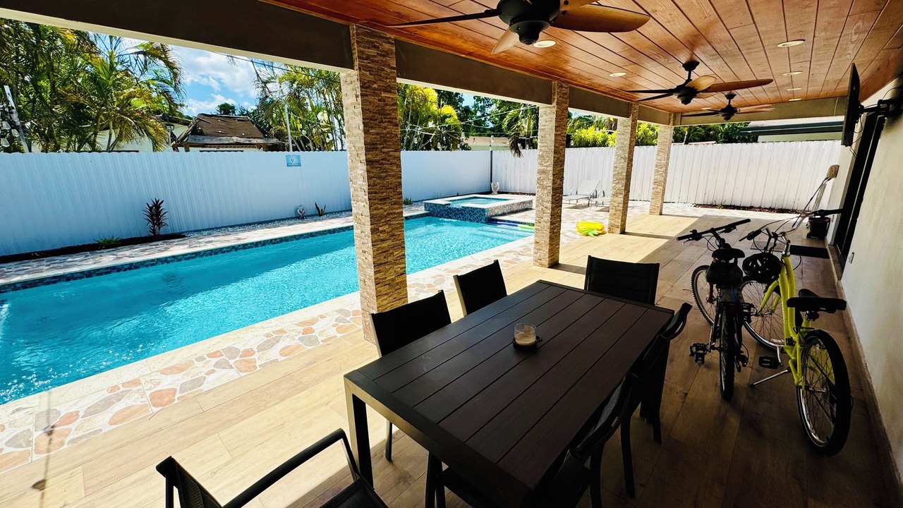 Photo of Outdoor in Palmetto Estates