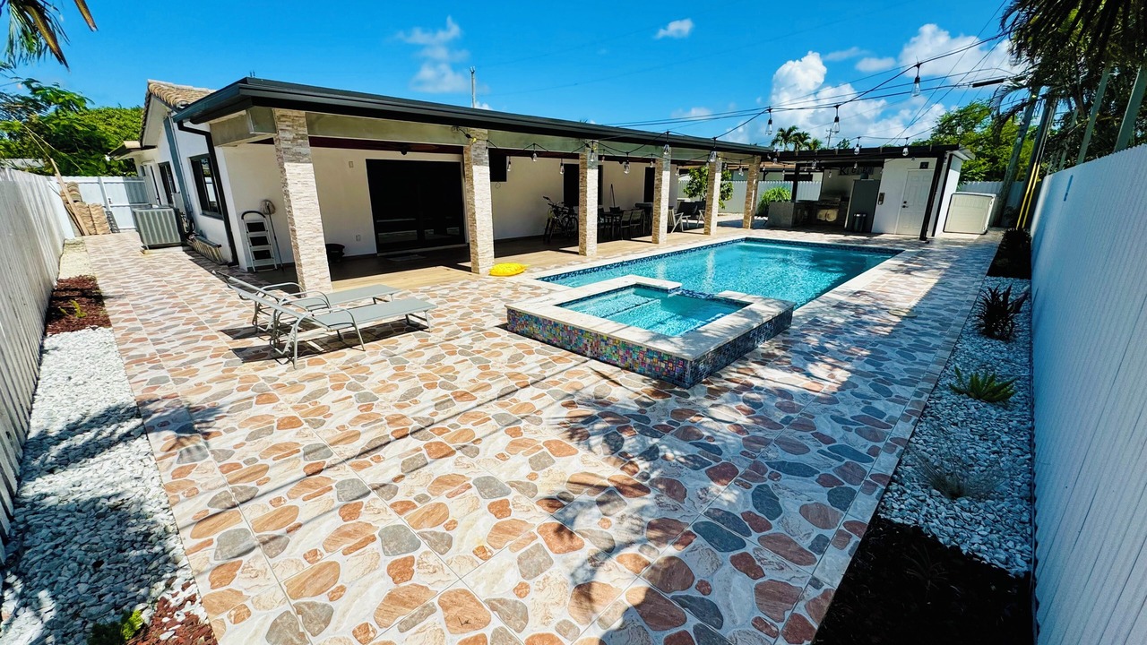 Photo of Outdoor in Palmetto Estates