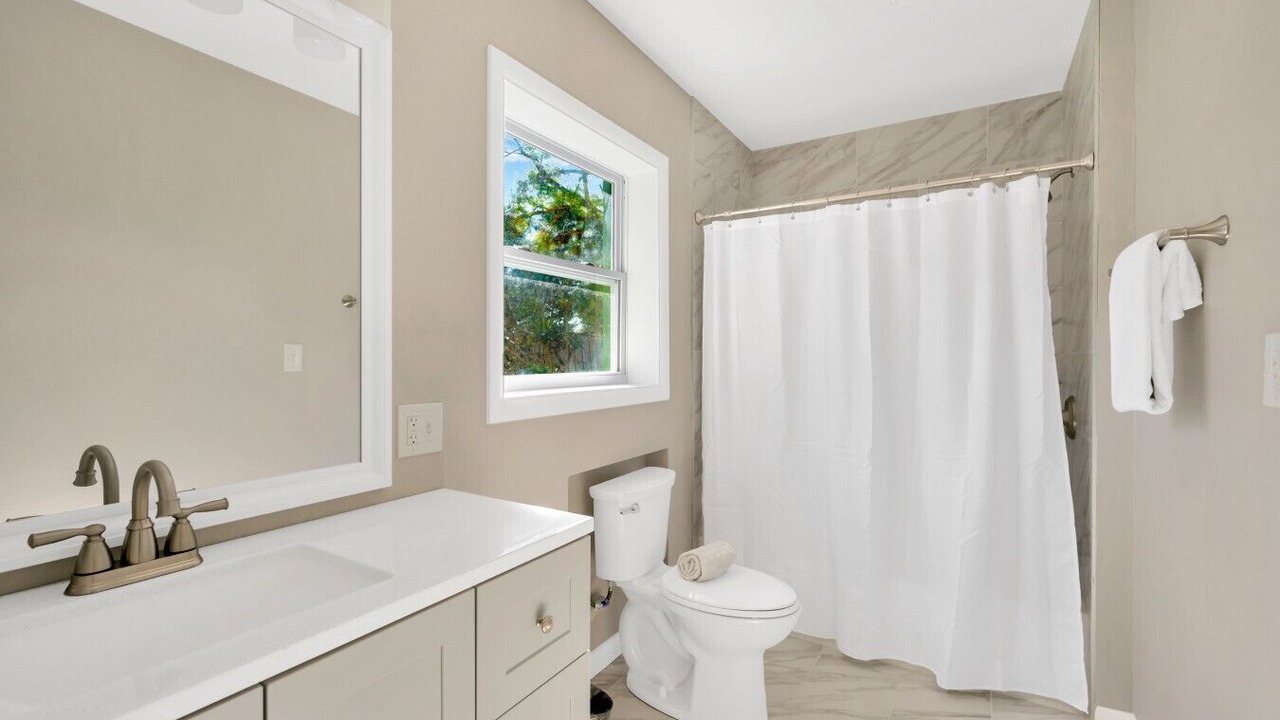 Photo of Bathroom in Gulf Gate Estates