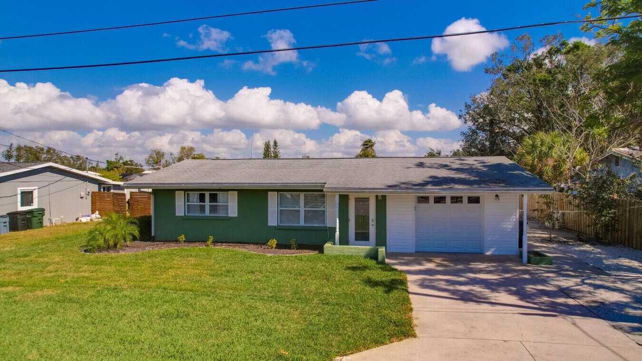 Photo of Outdoor in Gulf Gate Estates