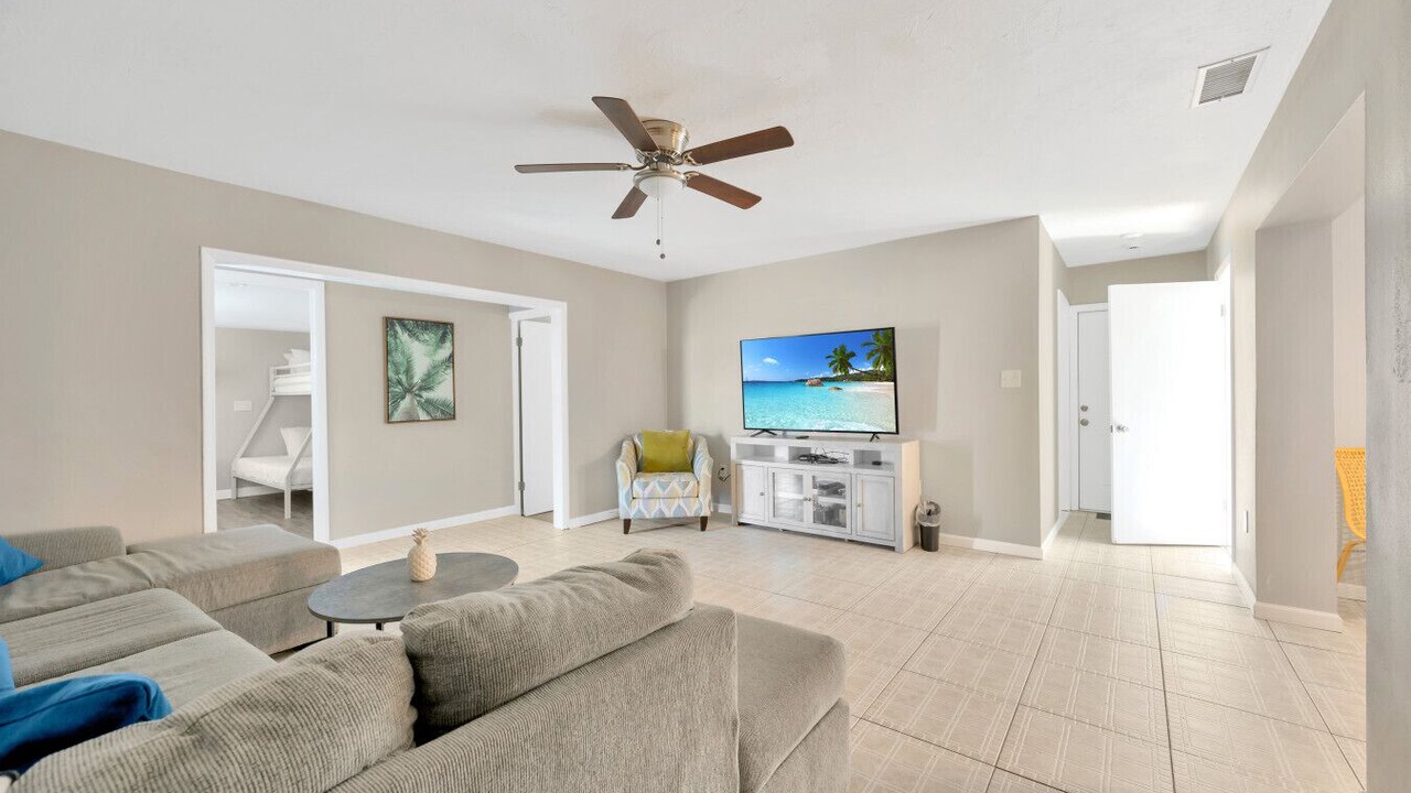 Photo of Livingroom in Gulf Gate Estates