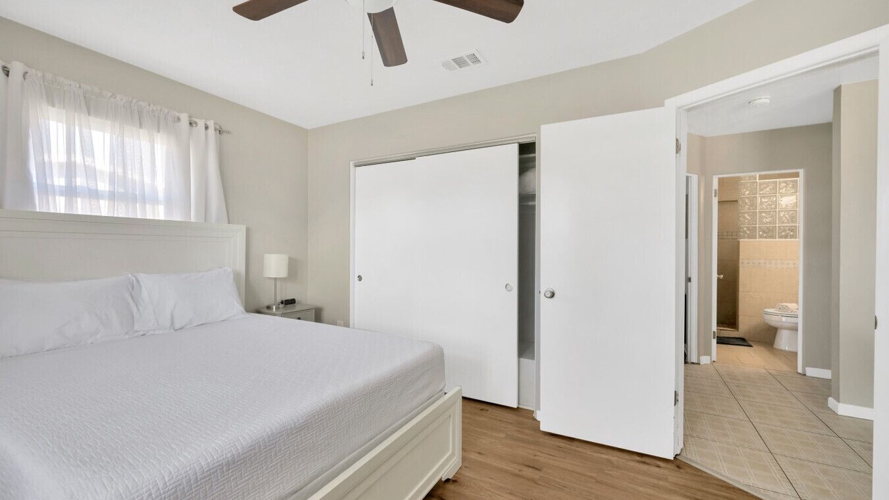 Photo of Bedroom in Gulf Gate Estates