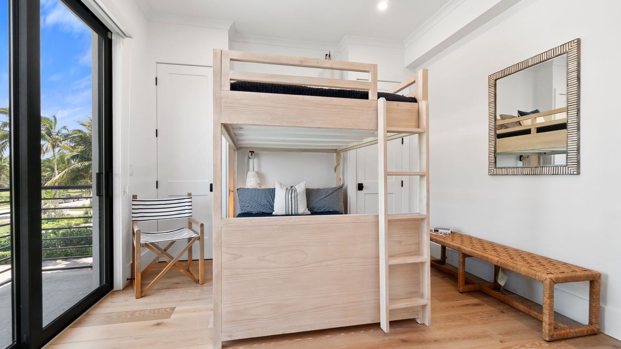 Photo of Bedroom in Bonita Springs