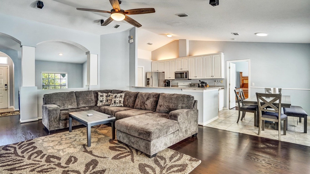Photo of Livingroom in Riverview