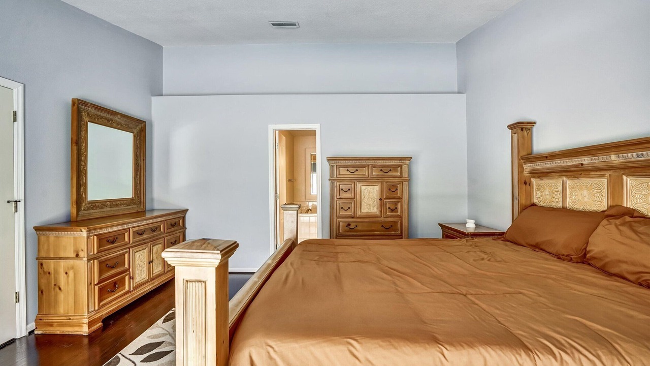 Photo of Bedroom in Riverview