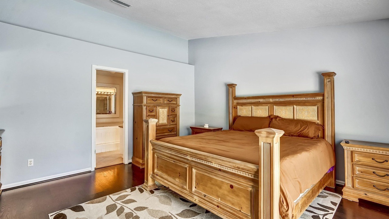Photo of Bedroom in Riverview