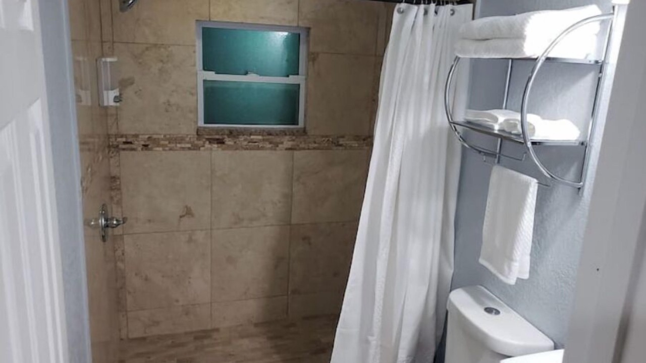 Photo of Bathroom in Limona Improvement