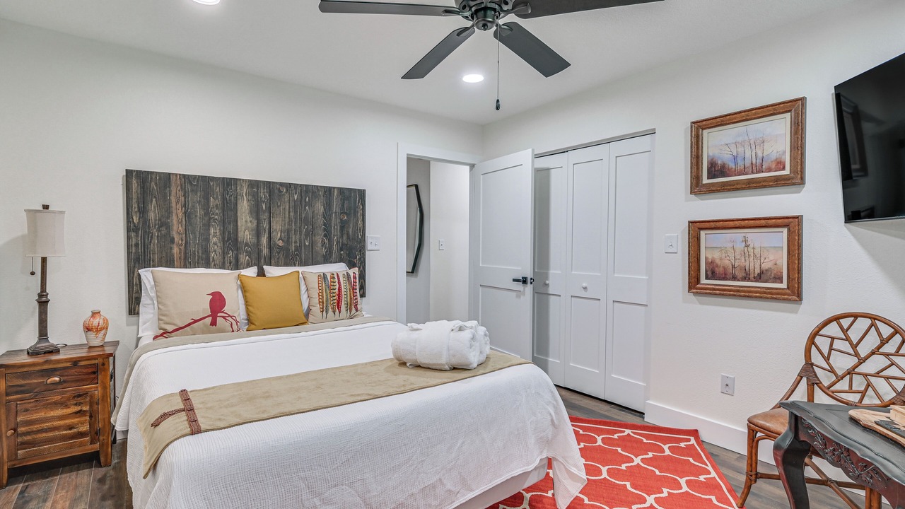 Photo of Bedroom in Bearss Plaza
