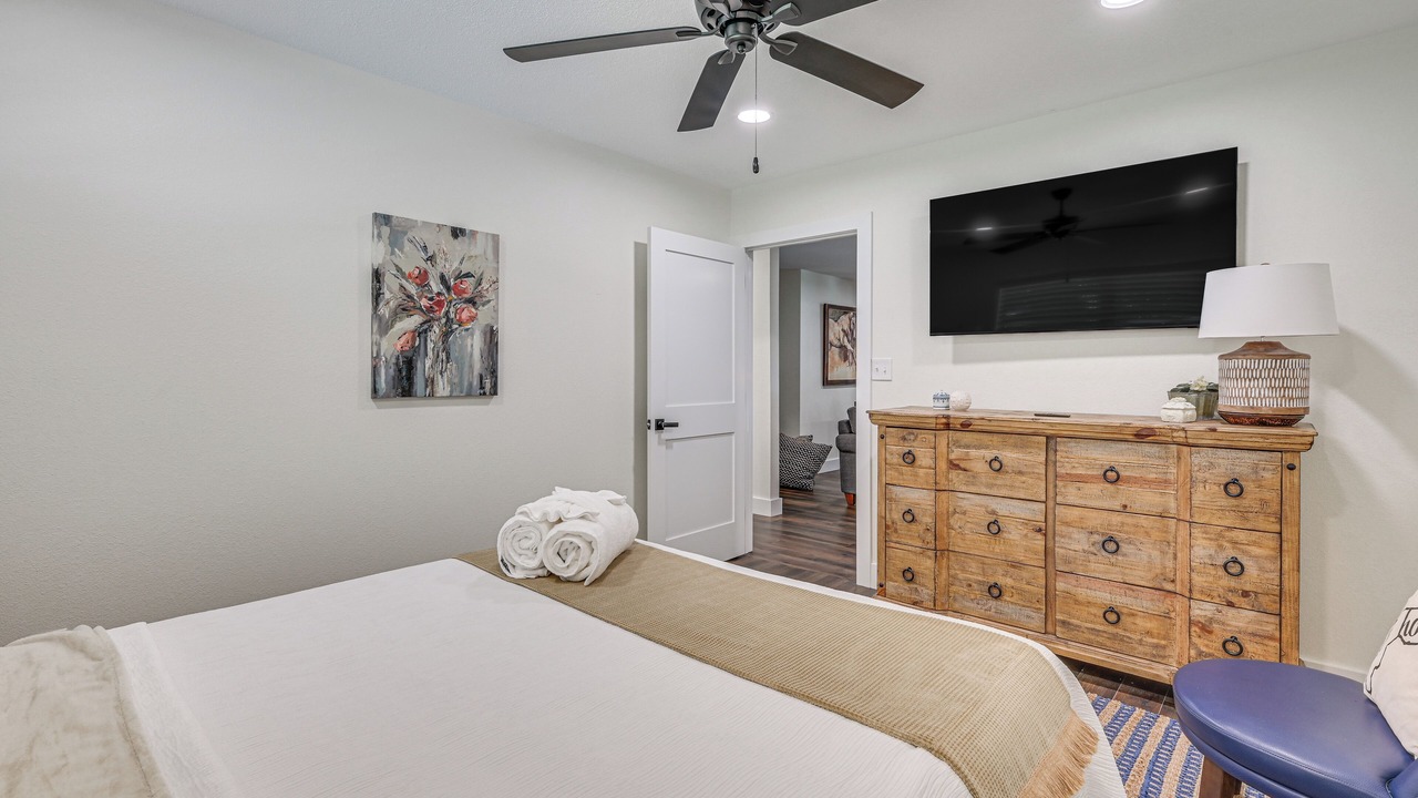 Photo of Bedroom in Bearss Plaza