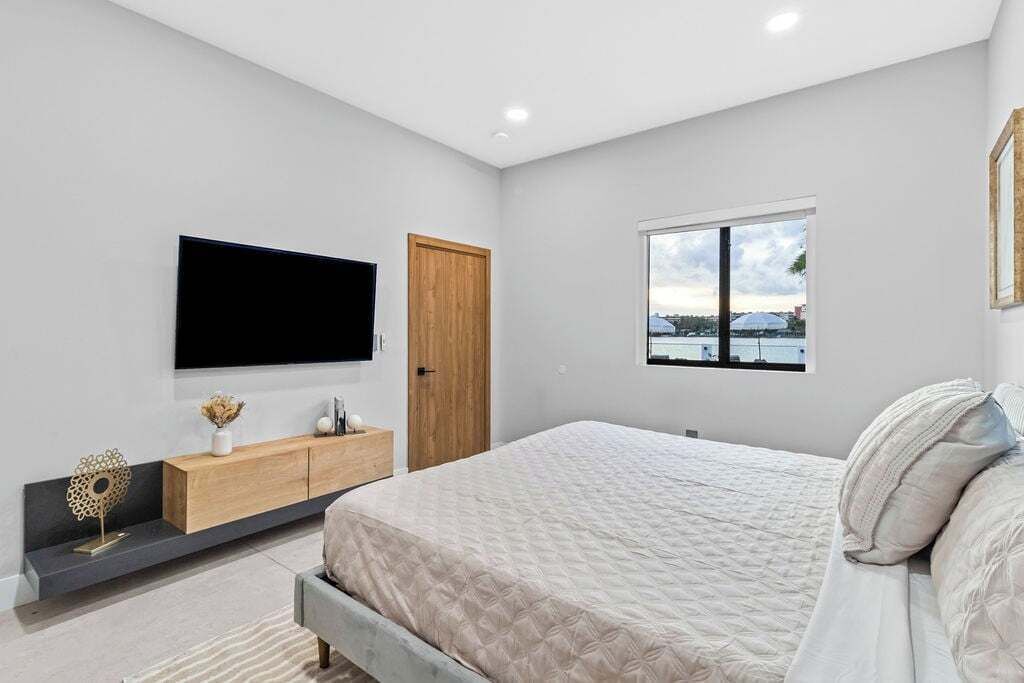 Photo of Bedroom in North Miami Beach