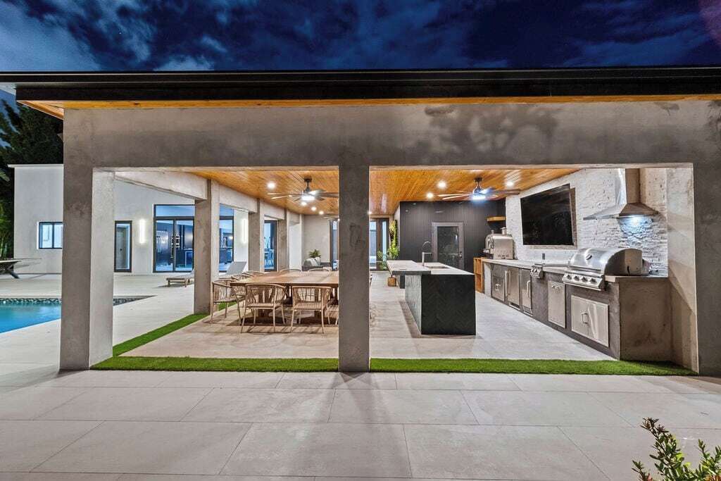 Photo of Outdoor in North Miami Beach