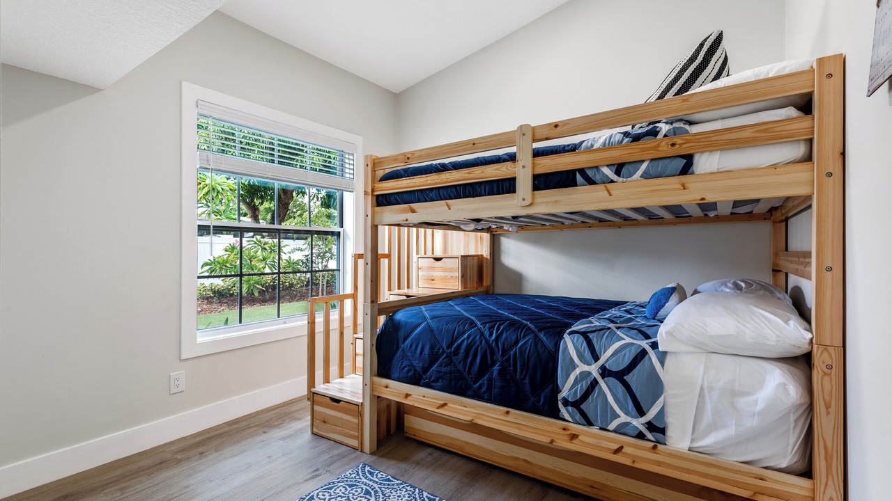 Photo of Bedroom in Lake Clarke Shores