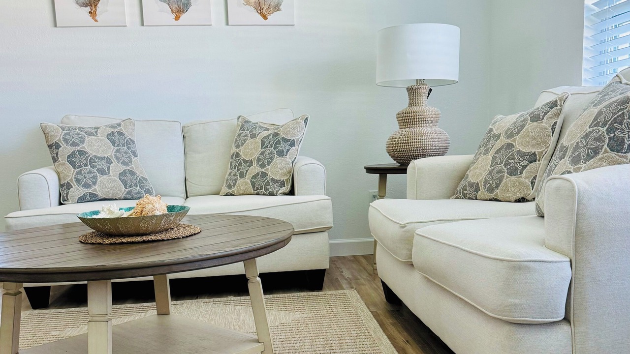 Photo of Livingroom in Yacht Club