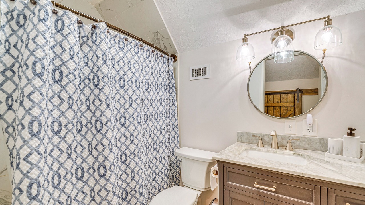 Photo of Bathroom in Silver Springs