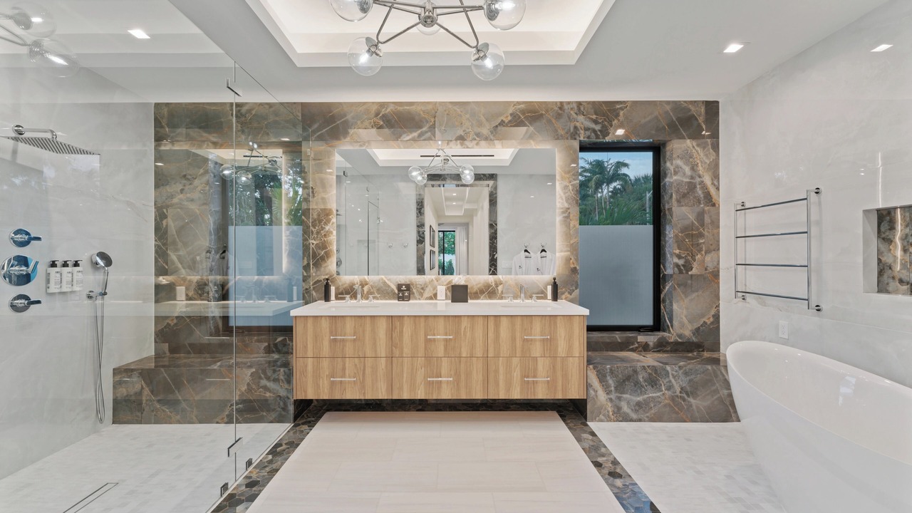 Photo of Bathroom in Old Northwood Historic District