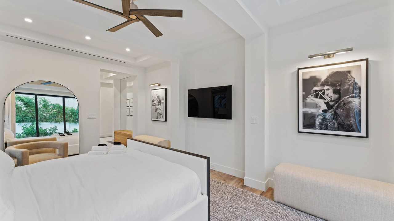 Photo of Bedroom in Old Northwood Historic District