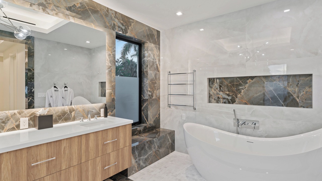 Photo of Bathroom in Old Northwood Historic District