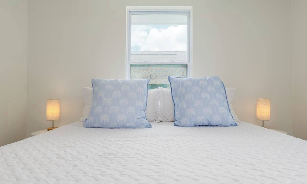 Photo of Bedroom in Neptune Beach