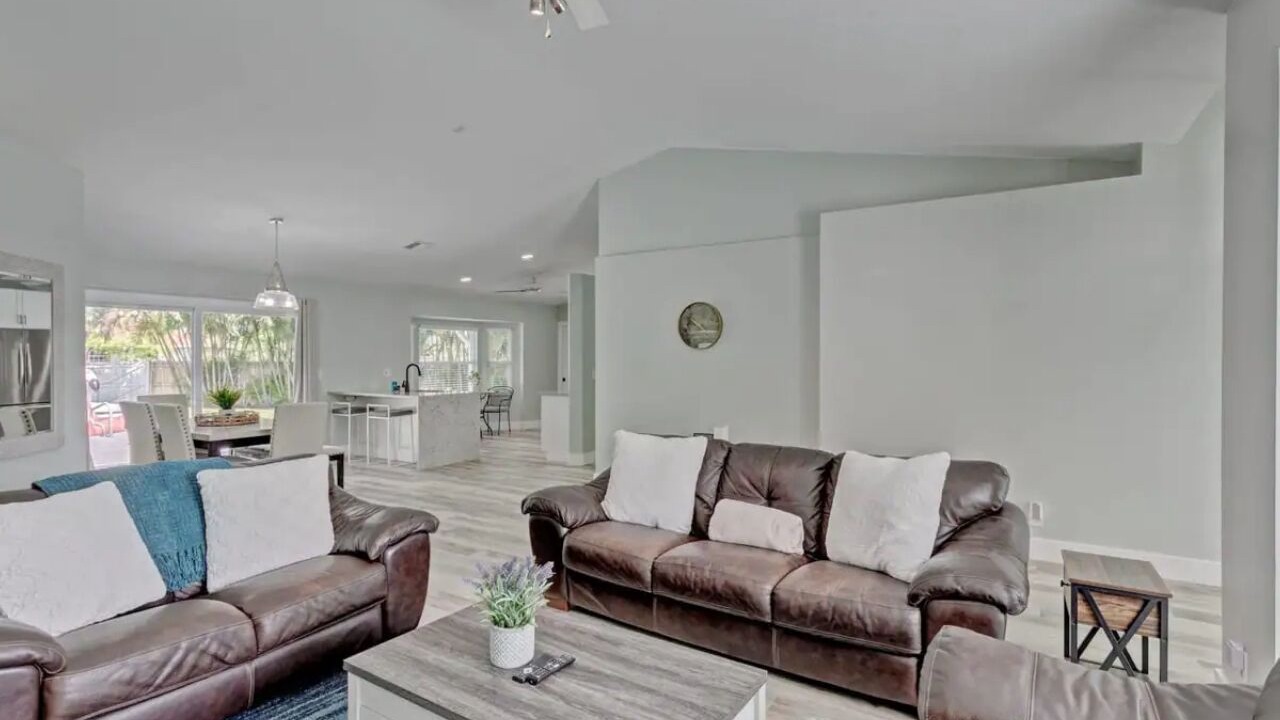 Photo of Livingroom in Royal Palm Beach