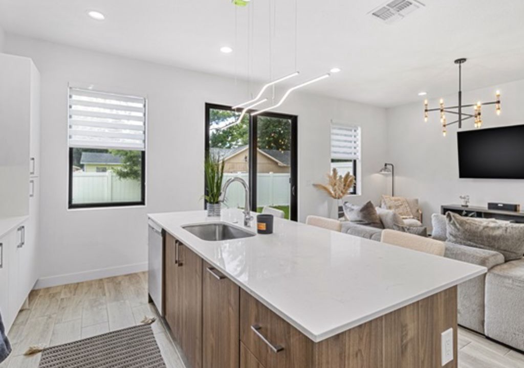 Photo of Bedroom in Pinecrest West Park