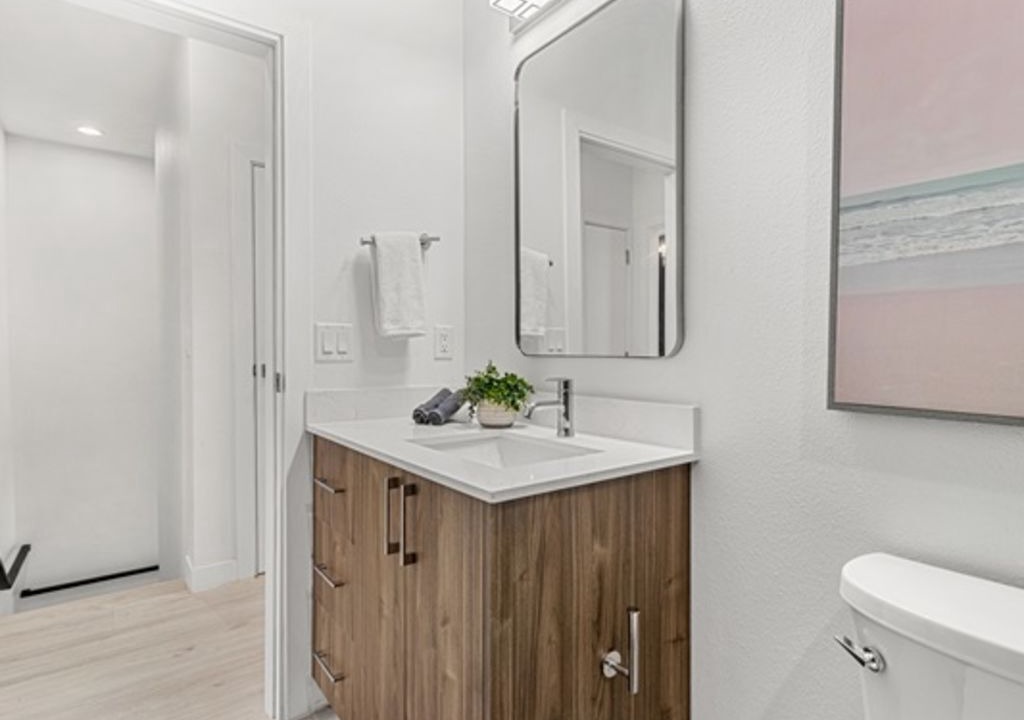 Photo of Bathroom in Pinecrest West Park