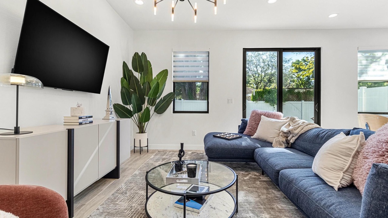 Photo of Bedroom in Pinecrest West Park