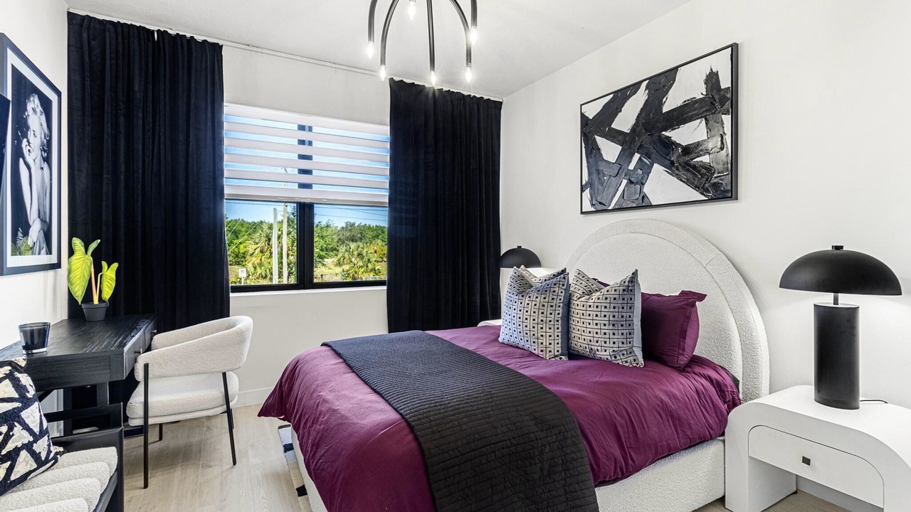 Photo of Bedroom in Pinecrest West Park