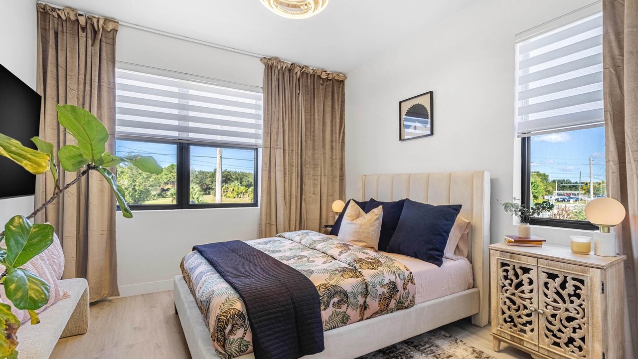 Photo of Bedroom in Pinecrest West Park