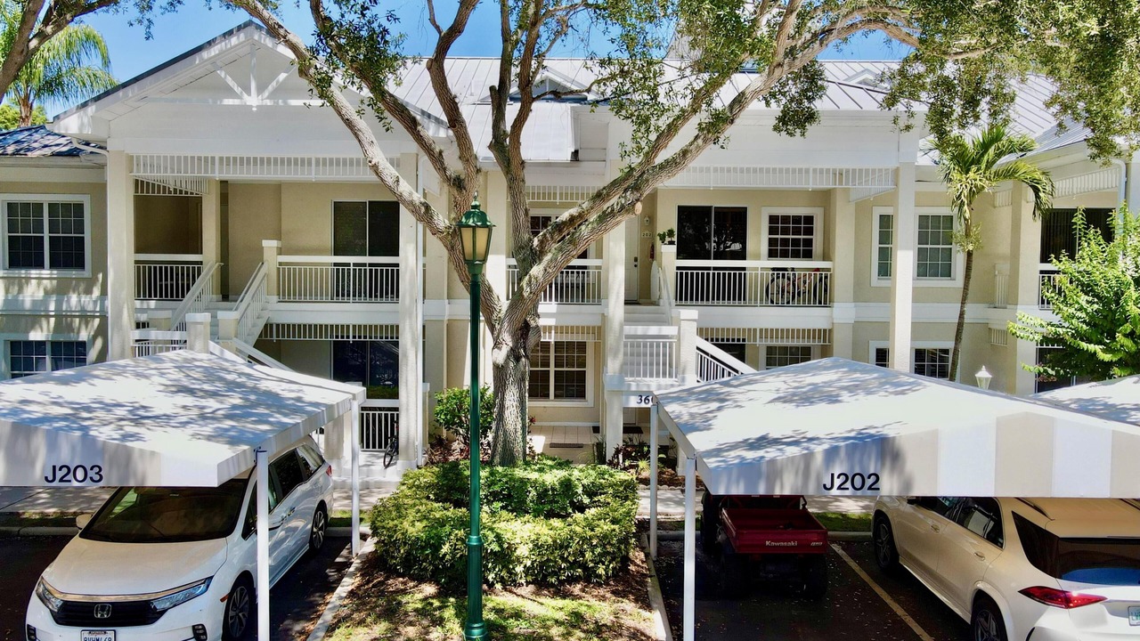 Photo of Outdoor in Bayshore Gardens