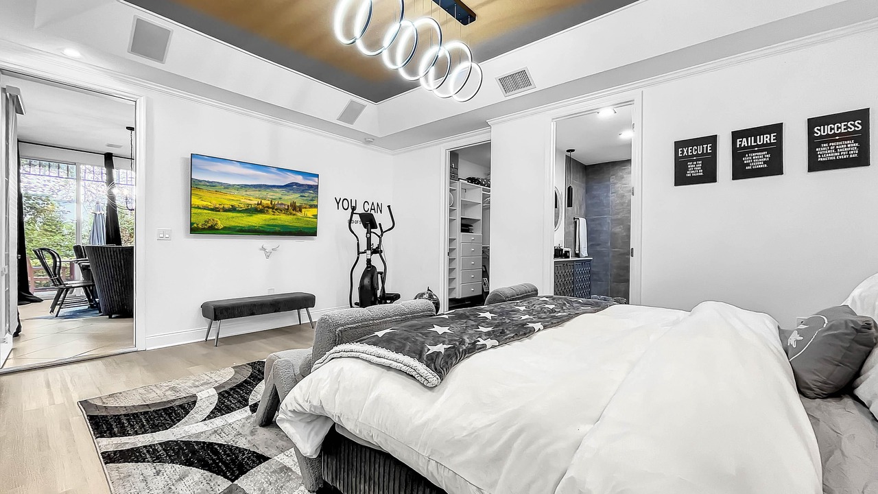 Photo of Bedroom in Bayshore Gardens