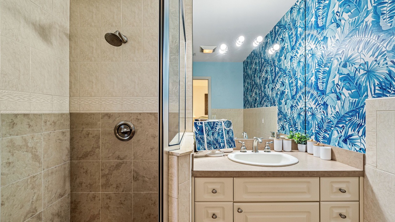 Photo of Bathroom in Tropic Palms